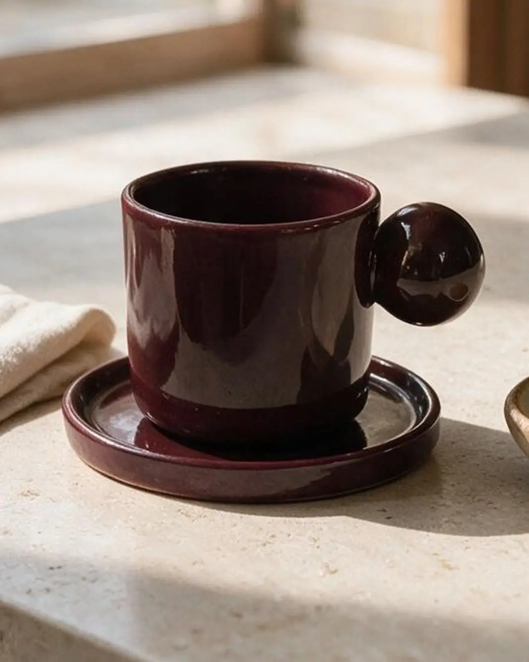 Amarena Boni Tabaklı Kahve Kupası — Amarena koleksiyonu, stoneware